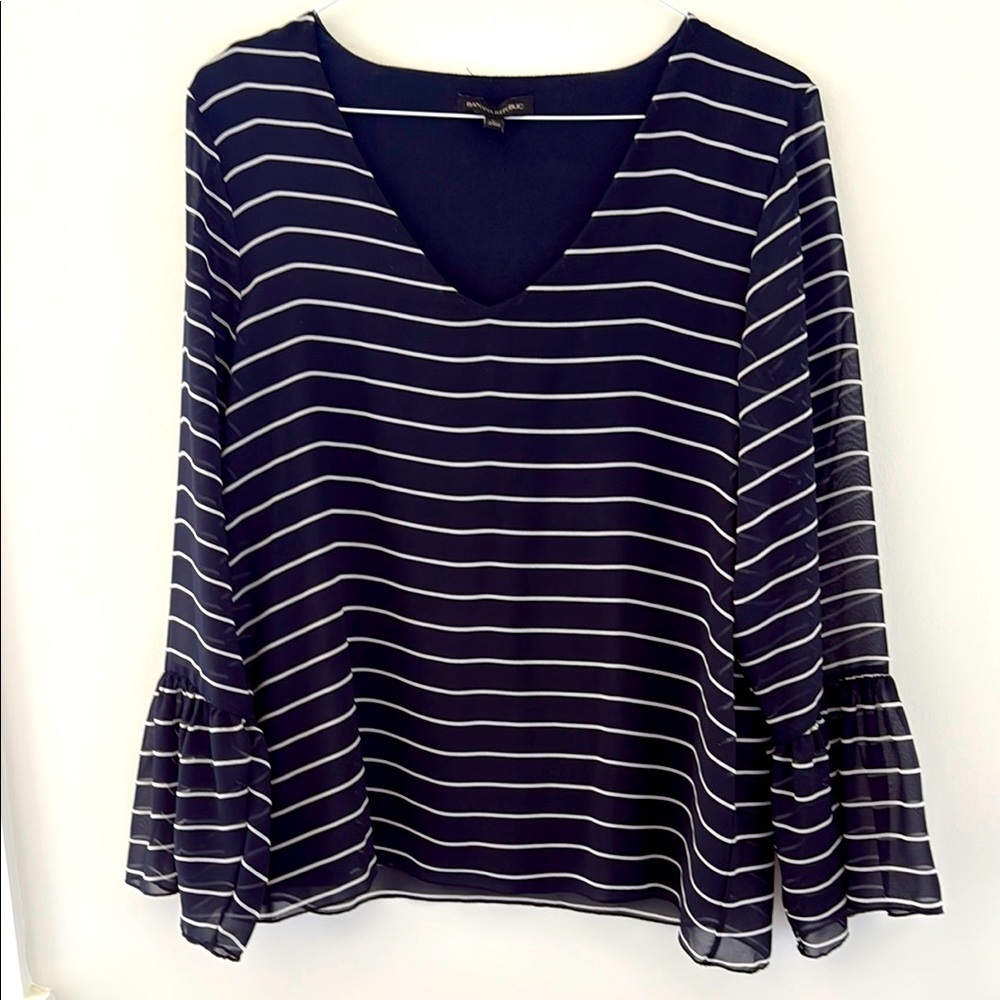 Banana Republic Blue and White Bell Sleeve lined Blouse Size L